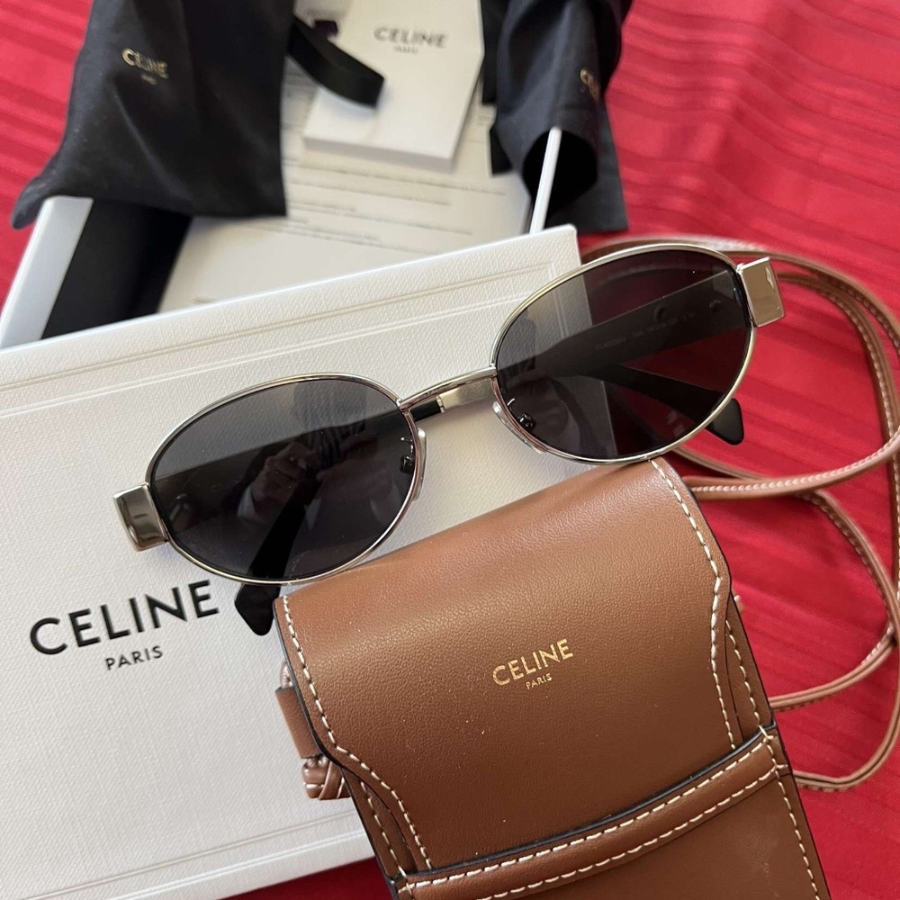 Celine Triomphe - Picture 1 of 7